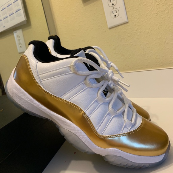 Jordan Retro 11 Low Closing Ceremony, Men’s 11 - Picture 8 of 8